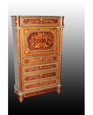 Secretaire francese stile Napoleone III del 1800 con ricchi intarsi e bronzi