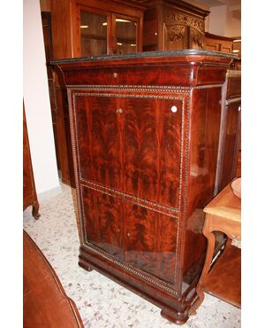 Secretaire stile Carlo X in Piuma di Mogano Francese del 1800 con Marmo