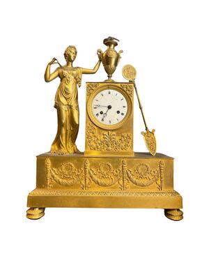 Orologio Impero con figura femminile