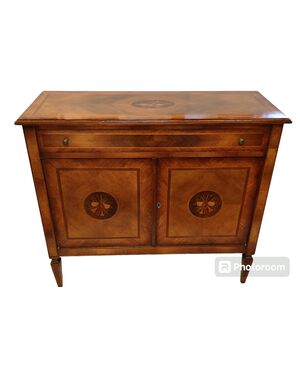 Credenza lombarda 