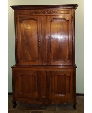 Credenza in legno di noce