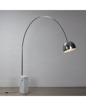 Lampada 'Arco' di Achille e Pier Giacomo Castiglioni per Flos Anni 80