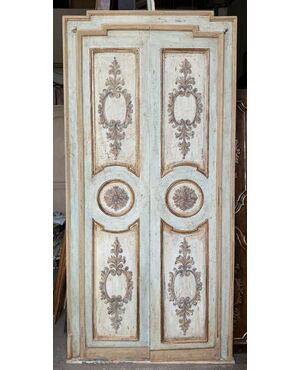  PTS856 - N. 3 Porte in legno laccato, epoca '700, mis. 120 x H 245 