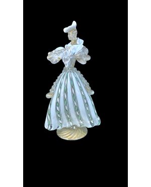 Figura di dama in vetro zanfirico  e lattimo con inclusioni foglia oro.A.Ve.M. Murano.