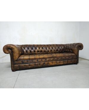 Divani e poltrone chesterfield inglesi originali 