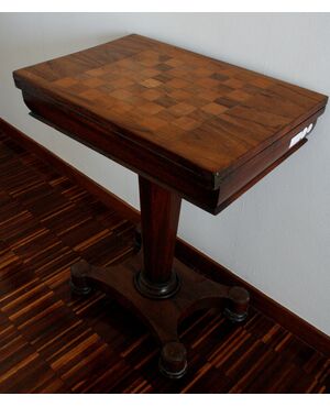 Antico tavolino da gioco Regency del 1800 in legno di palissandro con scacchiera