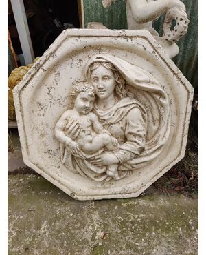 Medaglione ottagonale in marmo Biancone di Asiago - Madonna col bambino - 73 x 73 cm - Venezia