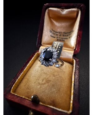 Anello  con  Zaffiro  e  Diamanti  