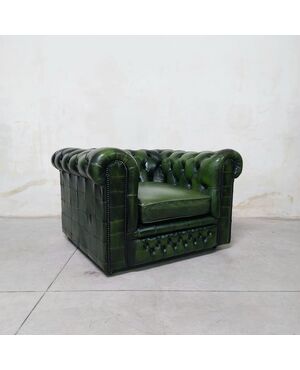 Poltrona chesterfield club vintage inglese originale in pelle verde smeraldo 