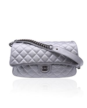 CHANEL Borsa a Tracolla in Pelle Col. Argento Timeless/Classique M