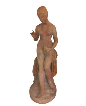 Scultura raffigurante Ninfa in terracotta