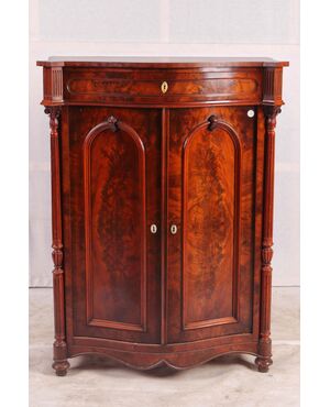 Credenza alta stile Biedermeier del 1800 in mogano e piuma di mogano