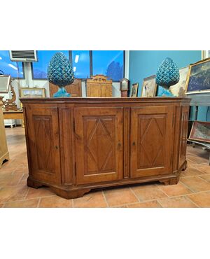 Credenza scantonata in ciliegio a 4 porte  del '700