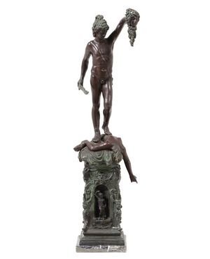 Scultura di Perseo con la Testa di Medusa, da Benvenuto Cellini, Fonditore Italiano XX Secolo, 35x35x107 cm