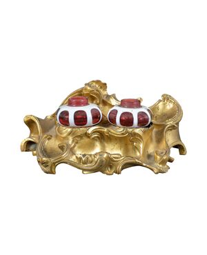Calamaio in bronzo dorato - manifattura di Henry Dasson (Parigi 1825 - Parigi 1896).