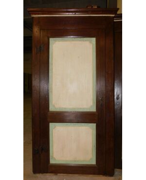 pts617 three walnut doors with lacquered panels, mis. h max 222 x 112 cm