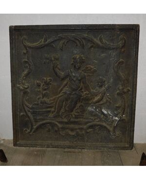 p205 cast iron plate with female goddess, mis. cm 64 x 65 h     