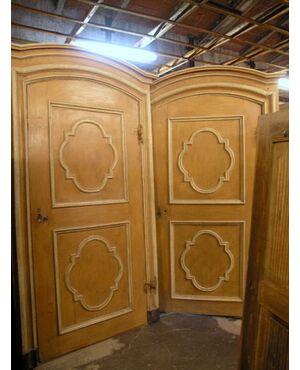 ptl261 pair of baroque doors and lacquered frame     