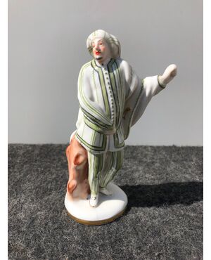 Statuina in porcellana con figura maschile.Ginori