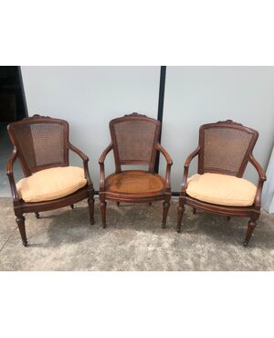 Three walnut armchairs.Luigi XVI.Italia     