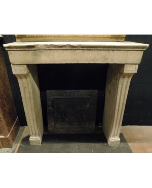 chp300 - stone fireplace in Burgundy, ep. &#39;800, cm 100 L x p. 38 xh 103     