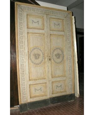 ptl181 n.2 lacquered doors luigi XVI mis. max 154 xh 256 cm     
