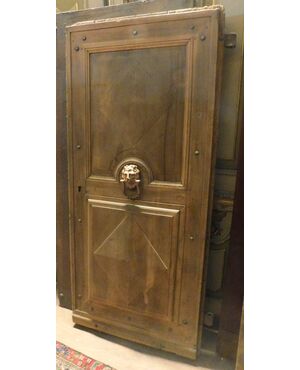 ptcr434 - rustic walnut door, max. cm l 82 xh 175     