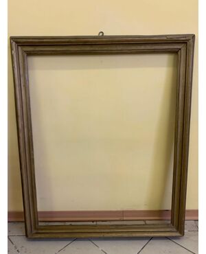 Lacquered frame of the seventeenth century. 74x92 77x 92 97 band 8 cm     