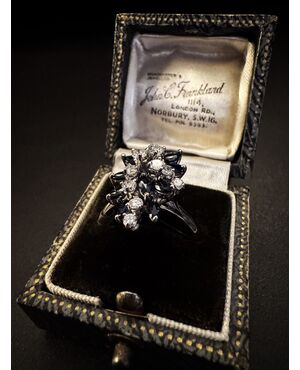 Anello  con  Zaffiri  e  Diamanti  0.70 ct.