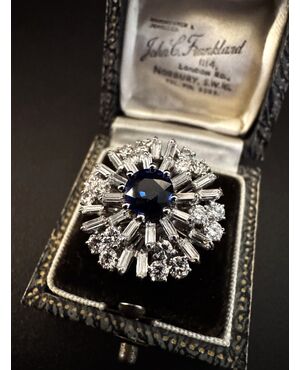 Anello  con  Zaffiro  e  Diamanti  