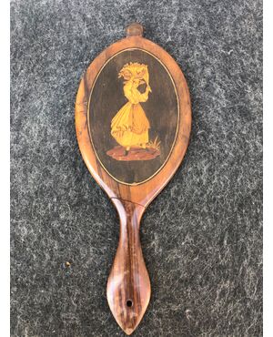 Specchio in legno intarsiato con figura femminile.Sorrento.