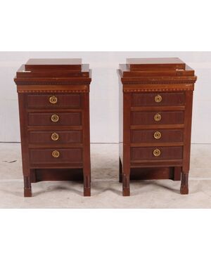 Antichi comodini Biedermeier del 1800 in mogano