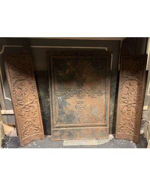 P260 - Trittico di piastre, epoca '800, misure: piastra centrale cm L 50 x H 70, piastre laterali cm L 19 x H 82 cadauna