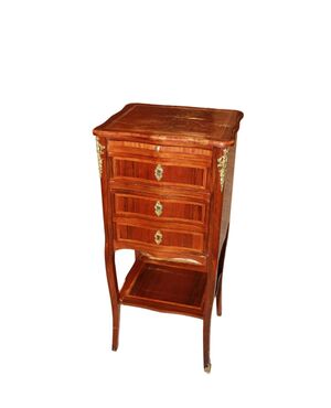 Tavolino Francese Luigi XV con cassetti e antina bronzi e pianetto scrittoio estraibile in legno di bois de violette XIX Secolo