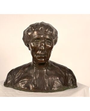 Anonimo degli inizi del XX secolo,  "Busto di donna anziana"