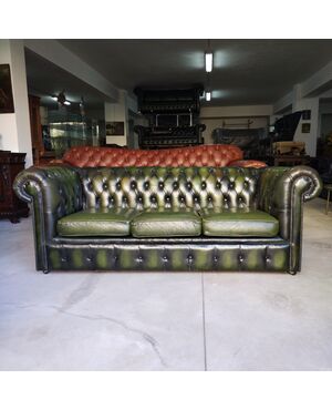 Divano 3 posti chesterfield club vintage inglese originale in pelle verde 