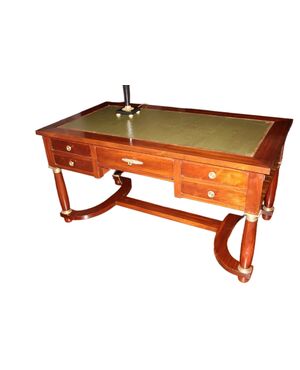 Scrivania Impero francese di inizio 1900 in legno di mogano con piano in pelle