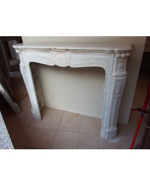 CAMINO IN MARMO BIANCO CARRARA POMPADOUR FRANCIA  cm L130xP36xH107 