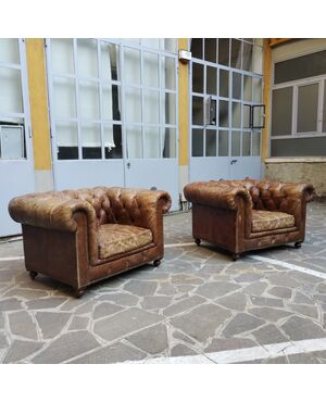 Coppia di poltrone chesterfield club vintage in cuoio cognac ( cigar brown ) 