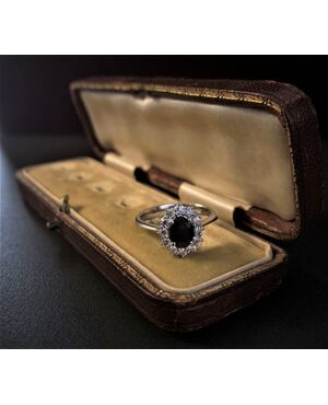 Anello  con  Zaffiro  e  Diamanti  