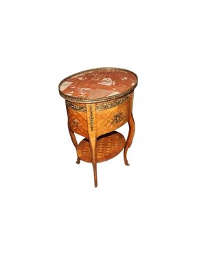 Tavolino comodino francese del 1800 Stile Luigi XV in Bois de Rose