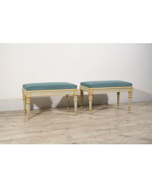 Coppia di panche neoclassiche in legno laccato, Torino fine XVIII secolo 