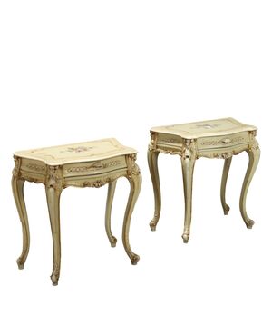 Coppia di Comodini in Stile Barocchetto Veneziano