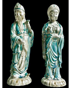 Coppia di figure orientali in terracotta parzialmente invetriata.Manifattura Ugo Zaccagnini.