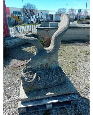 Aquila in pietra