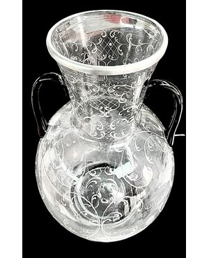 Vaso globulare in vetro trasparente  con molature rocaille e dettagli in argento .S.A.L.I.R.Murano.