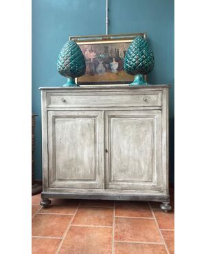 Credenza  laccata dell'Ottocento toscana