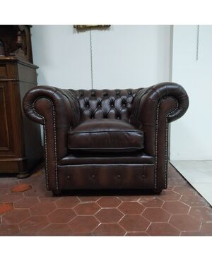 Poltrona chesterfield club marrone nuova inglese originale 