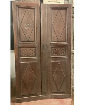 PTI753 - Porta da pianerottolo in noce, epoca '700, misure cm L 116 x H 203
