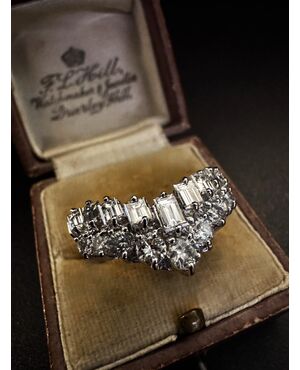 Anello  in  Platino  con  Diamanti  